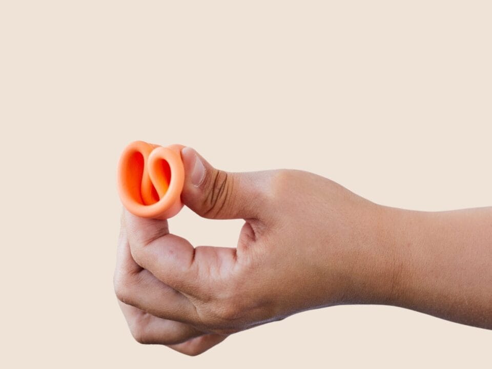 Wie faltet man die Menstruationstasse? Falttechniken Menstruationscup / Periodentasse