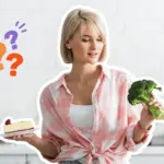 Prato com legumes frescos, frutas e ingredientes naturais