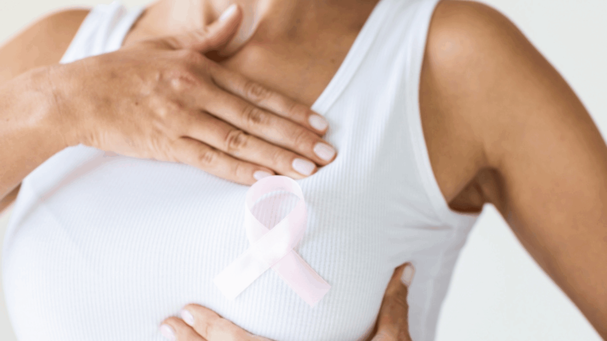 Reconocer_los_síntomas_del_cáncer_de_mama_en_mujeres