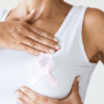 Reconocer_los_síntomas_del_cáncer_de_mama_en_mujeres