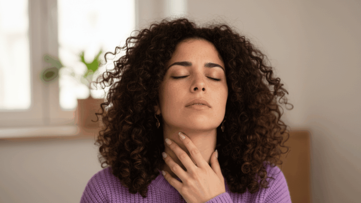 Hashimoto_Síntomas_en_mujeres_Entendiendo_la_tiroiditis